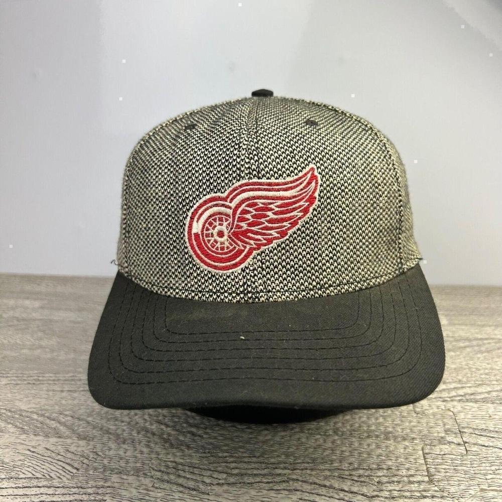 Vintage 90s Detroit Red Wings Hat Cap Strap Back Adjustable Gray NHL Hockey